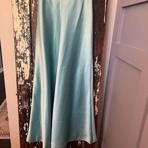 Vintage Alyce Designs Long Blue event cocktail Skirt. Size 8. Wedding Guest.